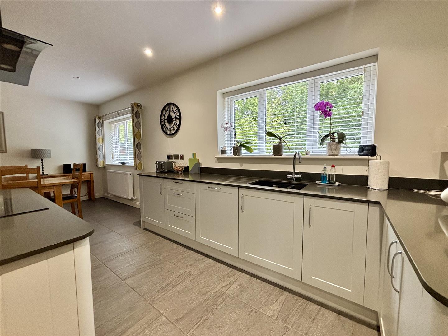 Voylart Close, Dunvant, Swansea